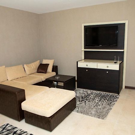 Family Hotel Edia-ساندانسكي المظهر الخارجي الصورة