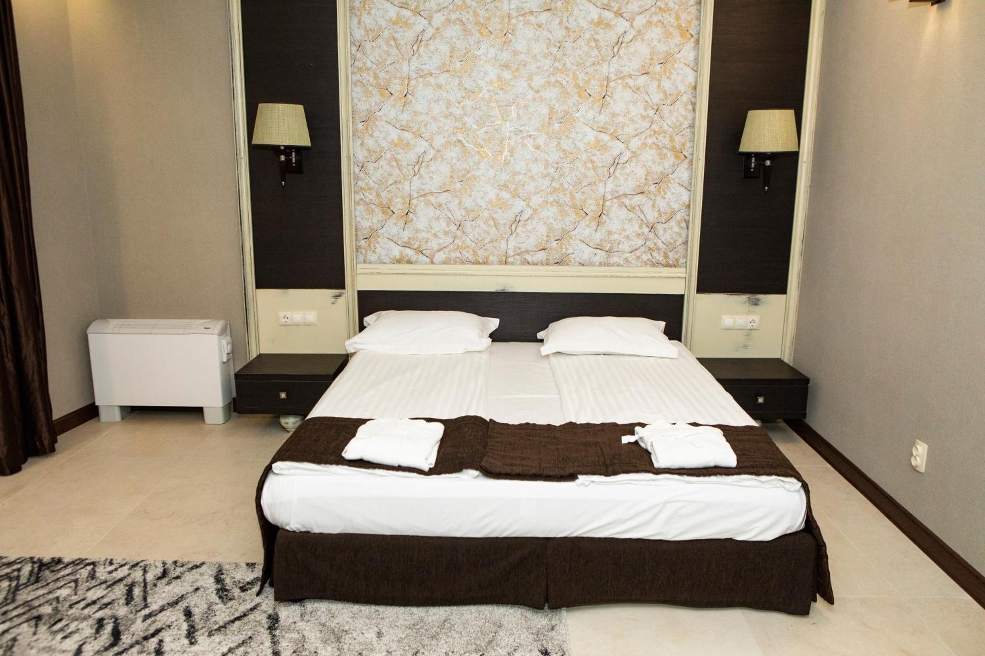 Family Hotel Edia-ساندانسكي المظهر الخارجي الصورة